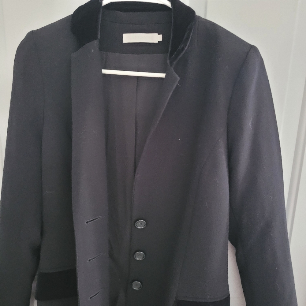ANNE Fontaine size 38 black.long jacket velvet collar